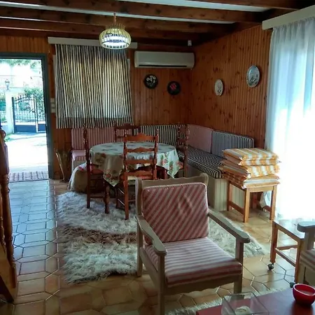 εξοχική κατοικία